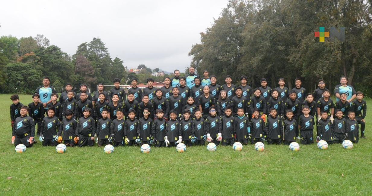 Nueva piel, en la escuela “Soy portero México”