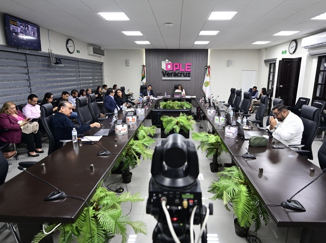 Consejo del OPLE Veracruz aprueba pautas para la transmisión en radio y televisión de partidos políticos