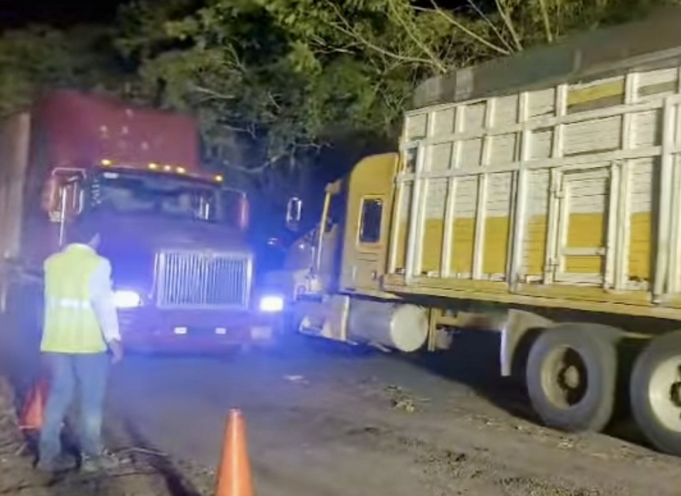 Reabren circulación en la carretera federal 180 desde la madrugada