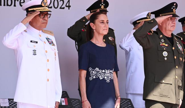 Armada de México es baluarte de libertad, independencia y democracia que contribuye al desarrollo nacional: Claudia Sheinbaum