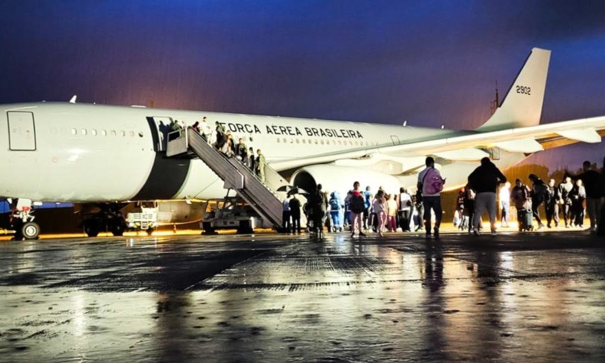 Vuelo regresa a casa a brasileños que se encontraban en Líbano