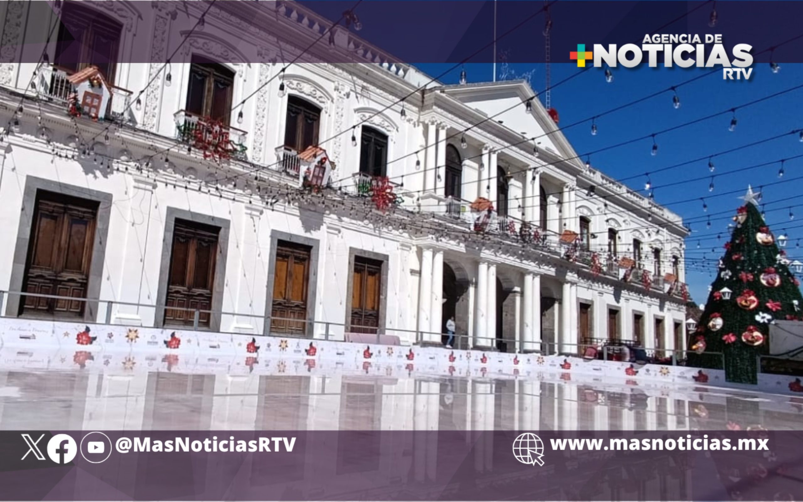 Instalan pista de hielo en Coatepec
