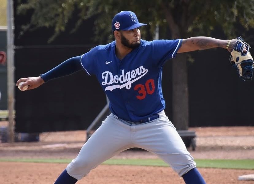 Aldry Acosta se suma a bullpen jarocho