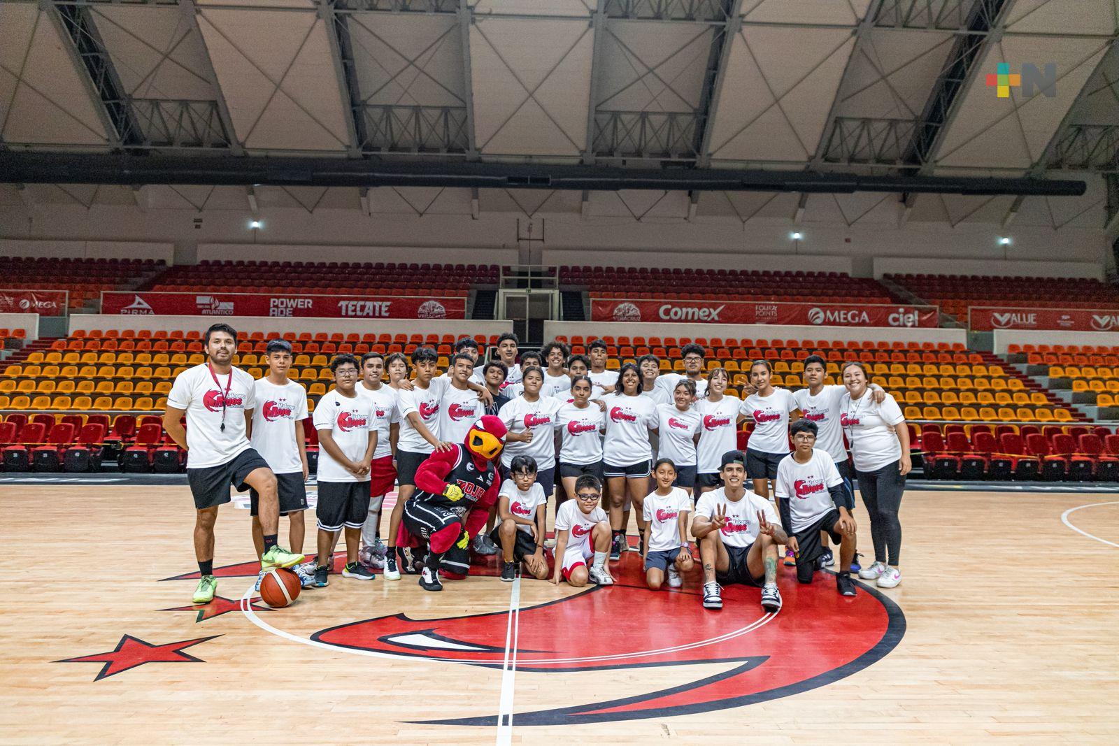 Exitoso Basket Pro Camp de Halcones Rojos con Emmanuel Colosia