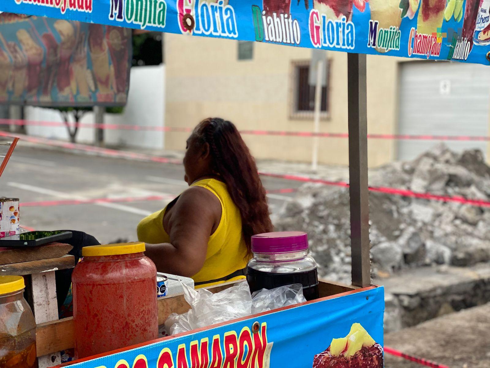 Comerciantes ambulantes del puerto de Veracruz registran pérdidas en sus ventas