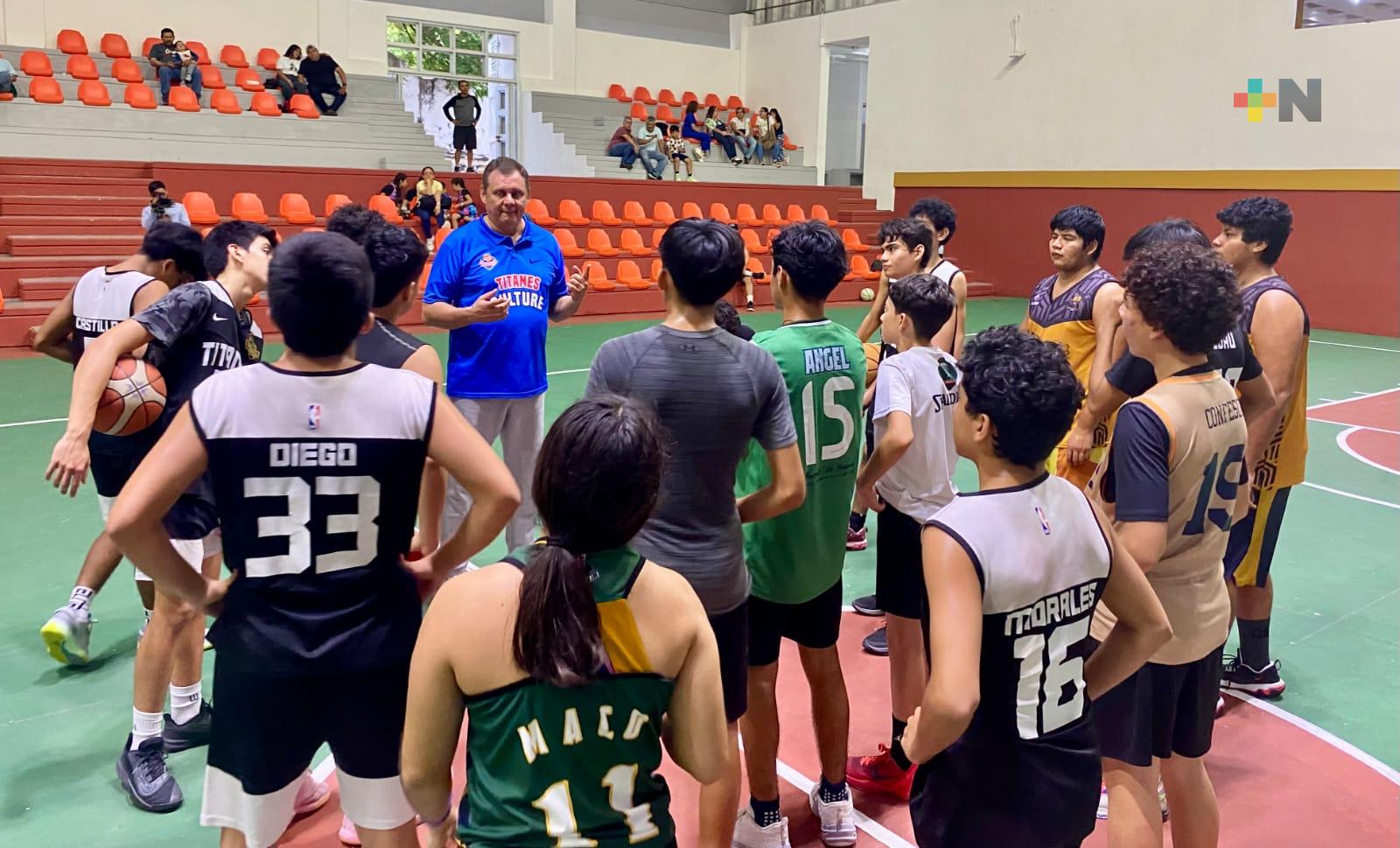 Club Titanes de Coatzacoalcos festeja su XV aniversario