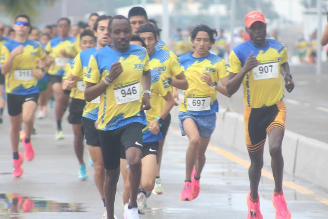 Hernández y Gaitho ganaron la carrera de la XEU 2024