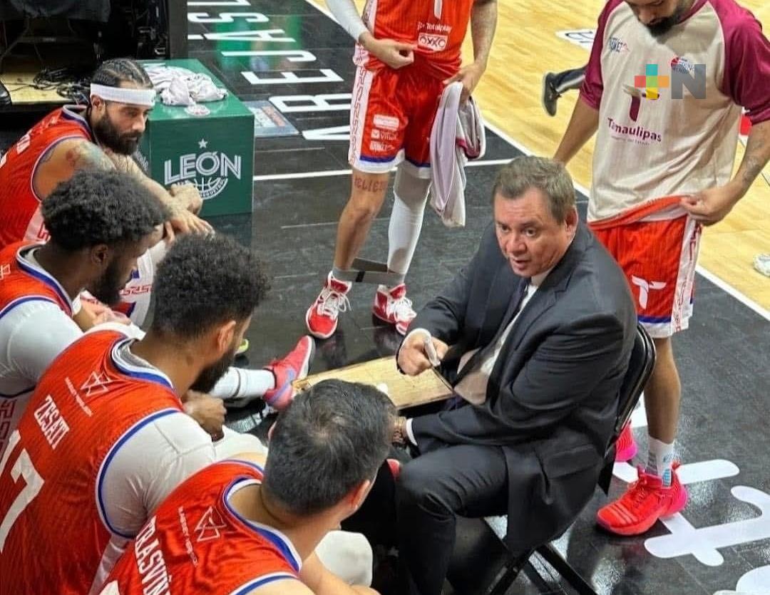 Fernando Rojas compartirá sus conocimientos de baloncesto en Coatza