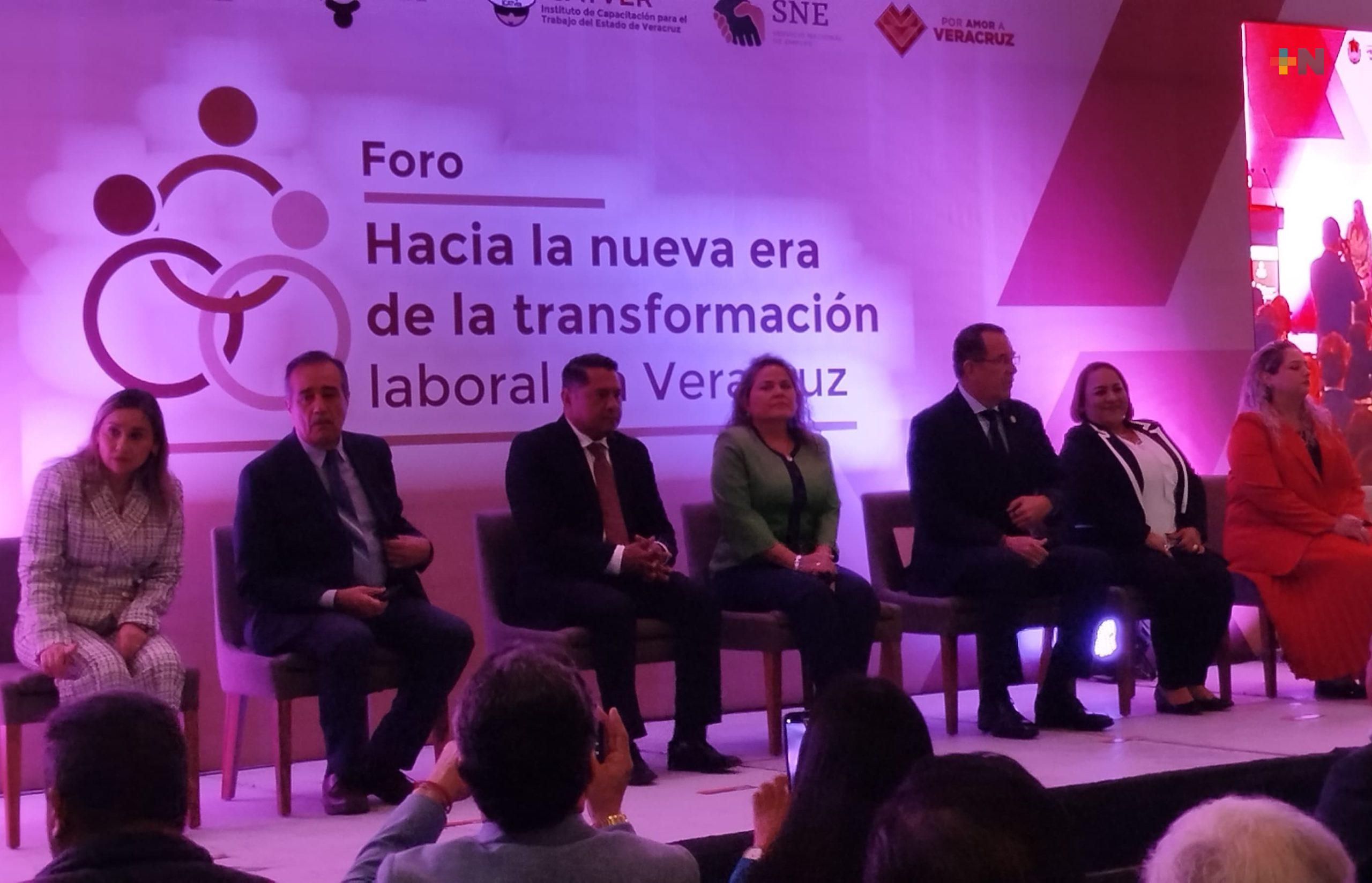 Se lleva a cabo el Foro «Hacia la nueva era de la transformación laboral en Veracruz»