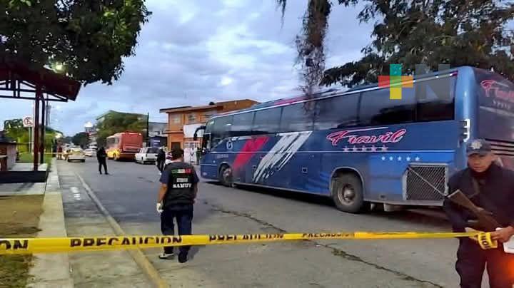 En Cosamaloapan chófer de autobús muere aplastado por su unidad