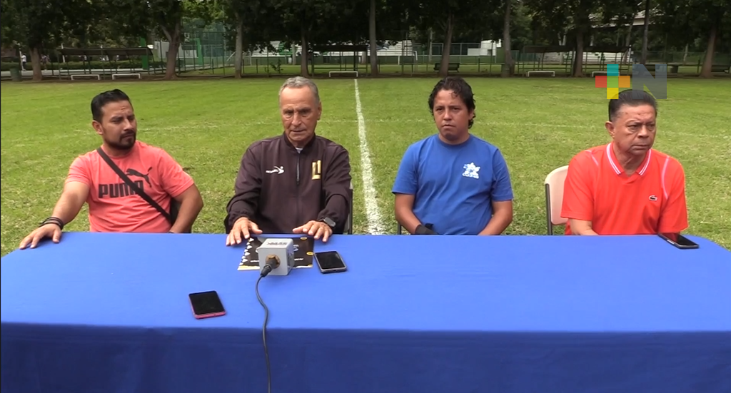 José Luis Real compartió sus conocimientos en Xalapa