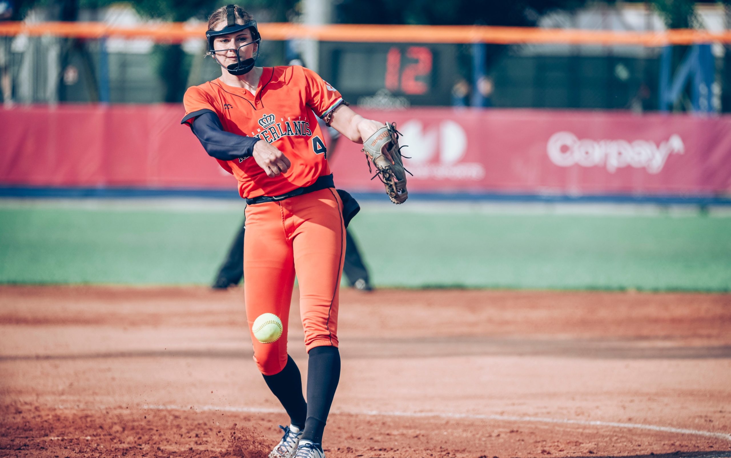 Refuerzo de El Águila ganó triple corona en Países Bajos