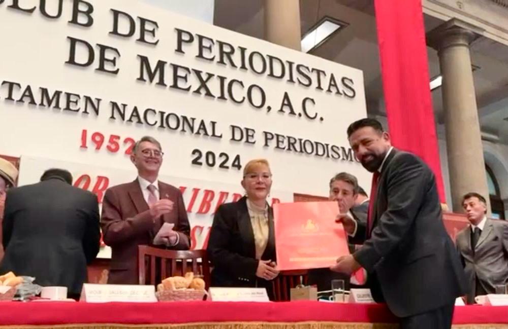 Otorgan a Luis Ayala el Premio Nacional de Periodismo 2024
