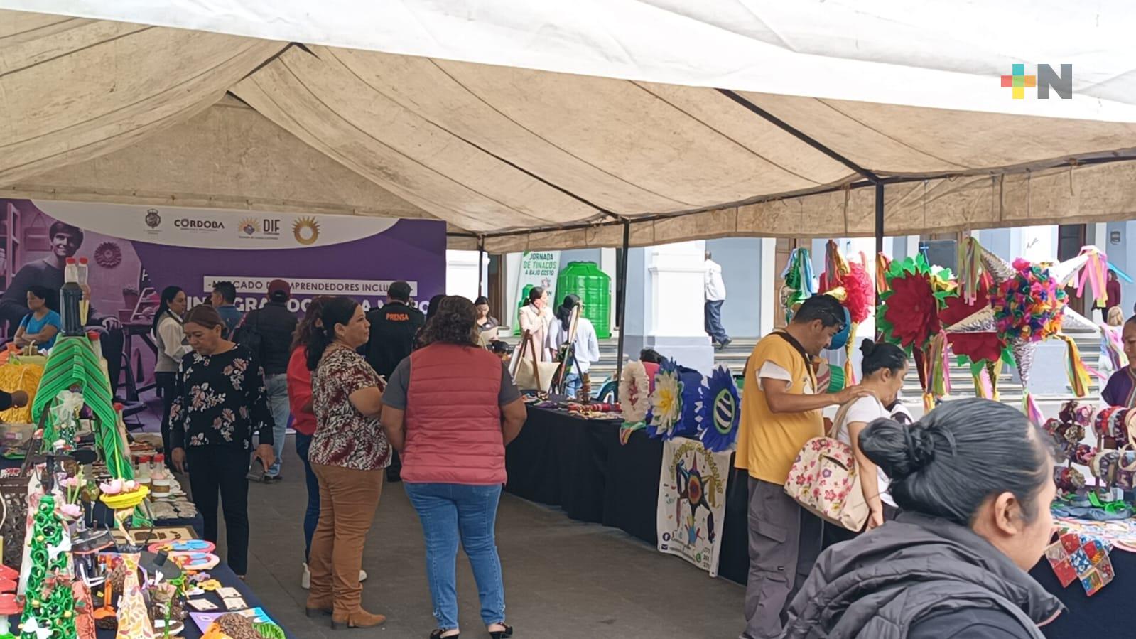 DIF Córdoba instala mercado inclusivo con productos elaborados por personas con discapacidad
