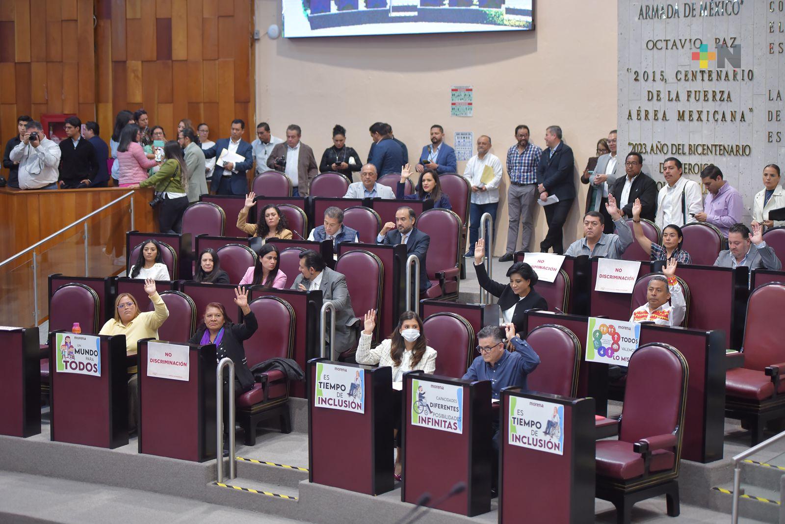 Autoriza Congreso a ciudadanos desempeñar simultáneamente dos cargos