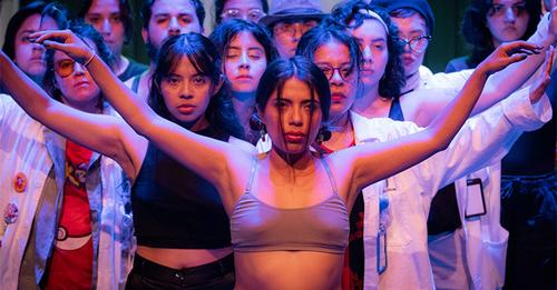 Con obra, alumnos de la Facultad de Teatro celebran 80 aniversario de la UV