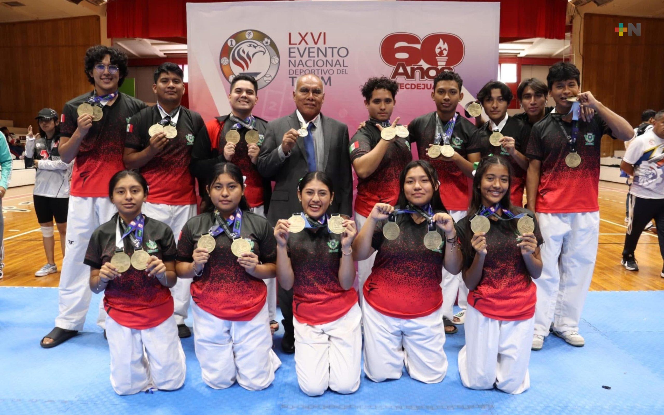 Taekwondoínes del tecnológico de Coatza rumbo al campeonato nacional