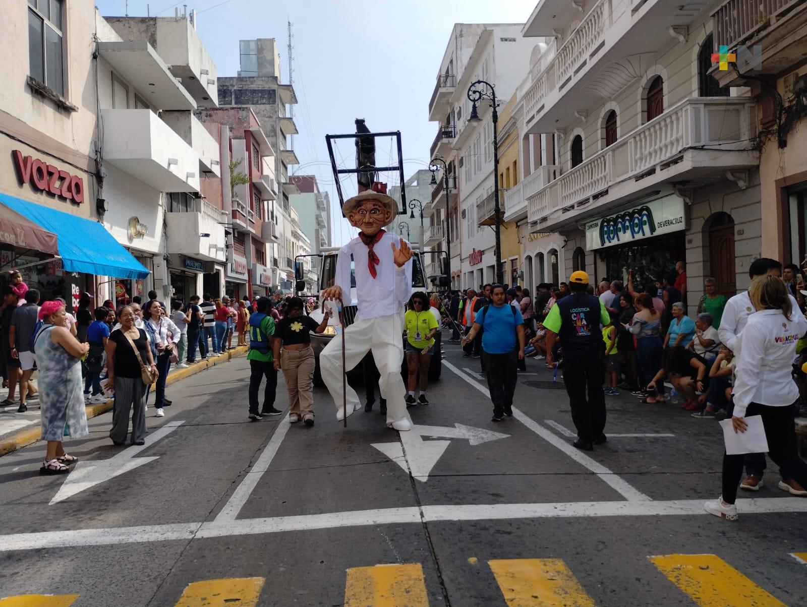 Turistas disfrutan actividades por fin de año en Veracruz puerto