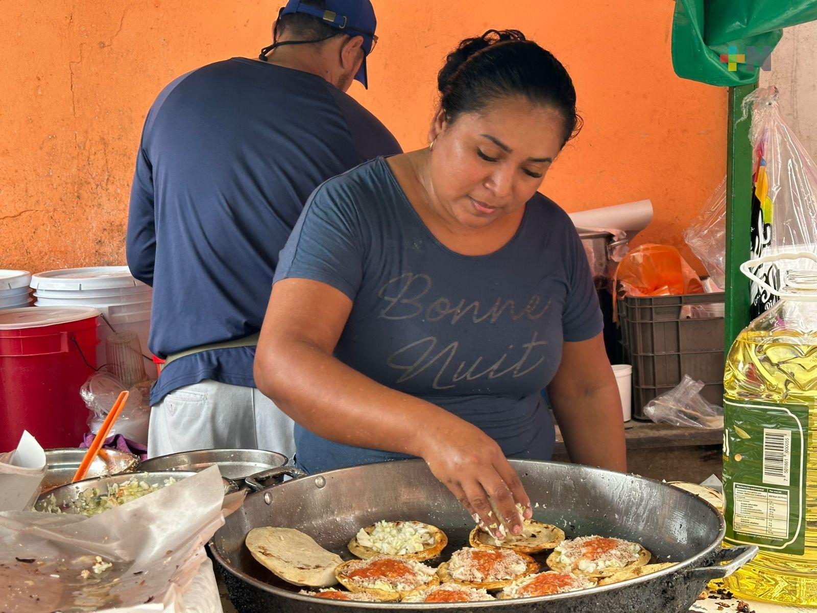 Por más de 50 años, negocio familiar mantiene tradición en Coatzacoalcos