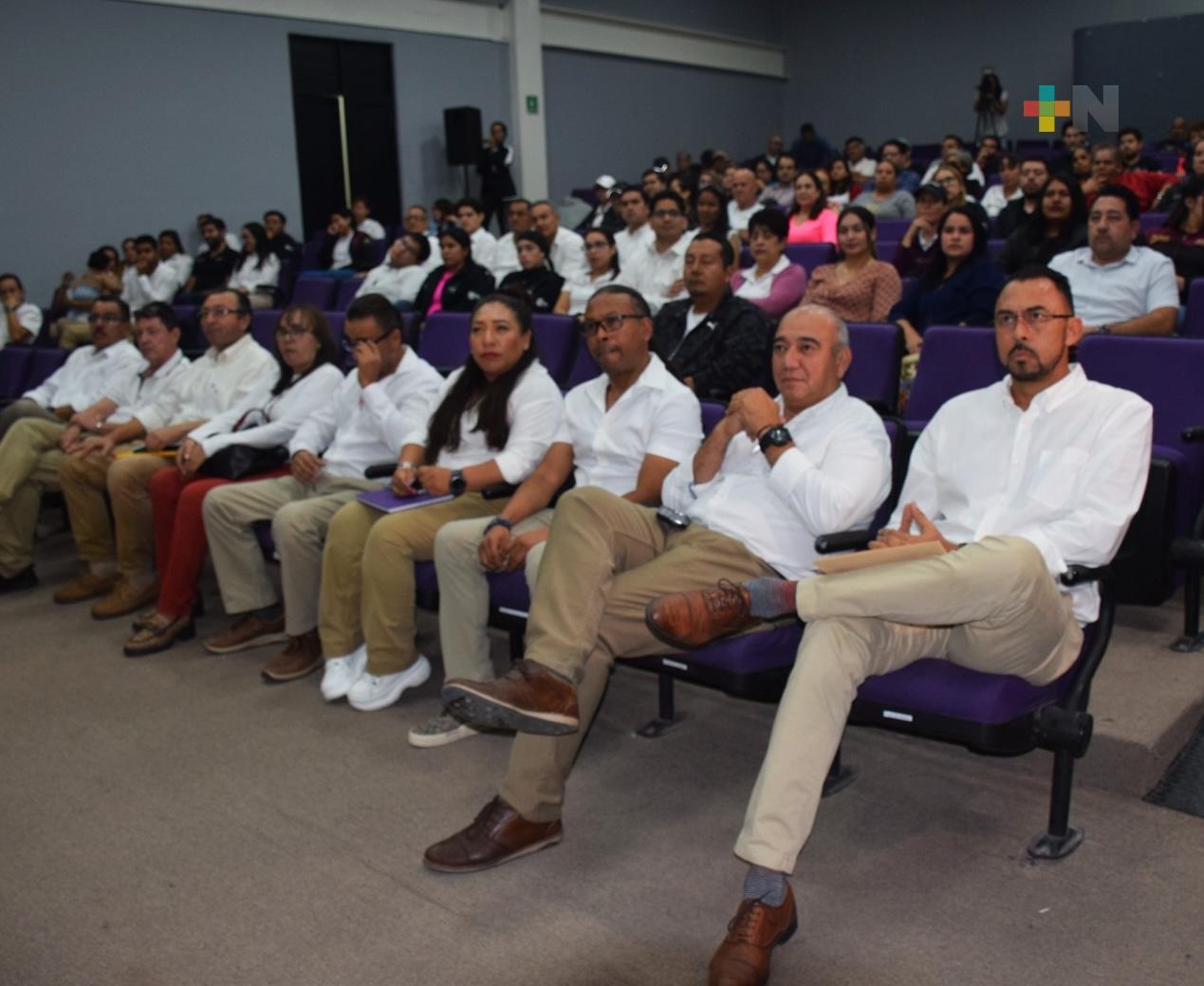 Presenta el nuevo director del IVD, Óscar Juanz, a su equipo de trabajo