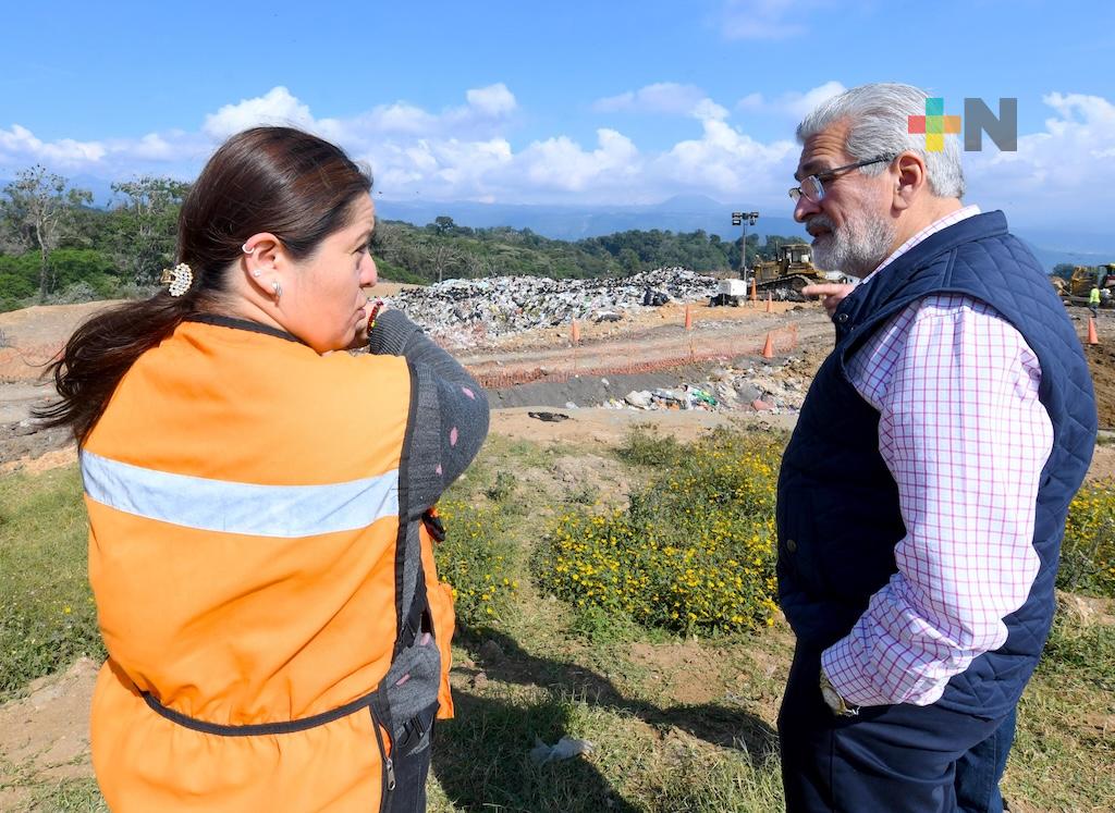 Supervisa Alberto Islas operación del relleno sanitario