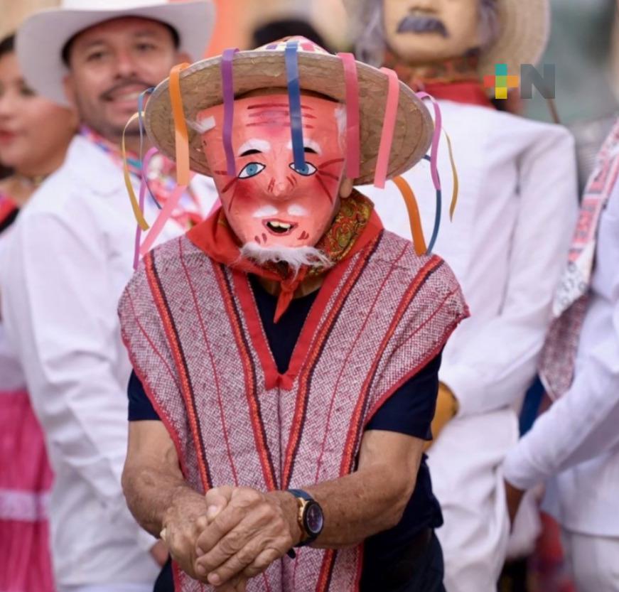 El viejo, un baile tradicional que llena de alegría por la esperanza de un nuevo ciclo