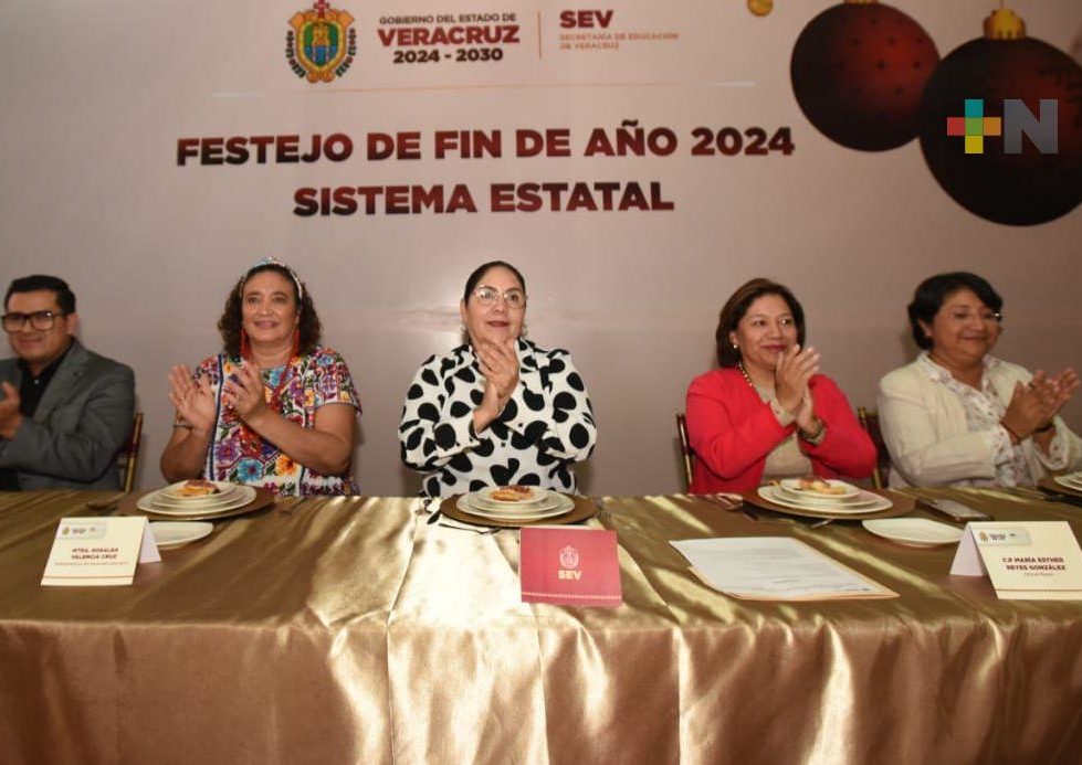SEV reconoce a trabajadores del sistema estatal con festejo de Fin de Año