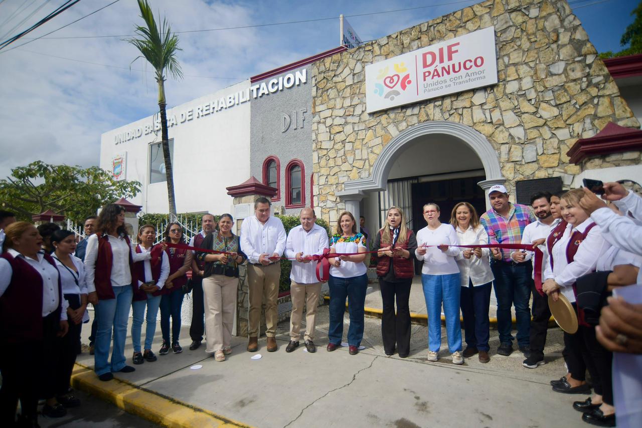 Inaugura la Gobernadora Unidad Básica de Rehabilitación y el IMM