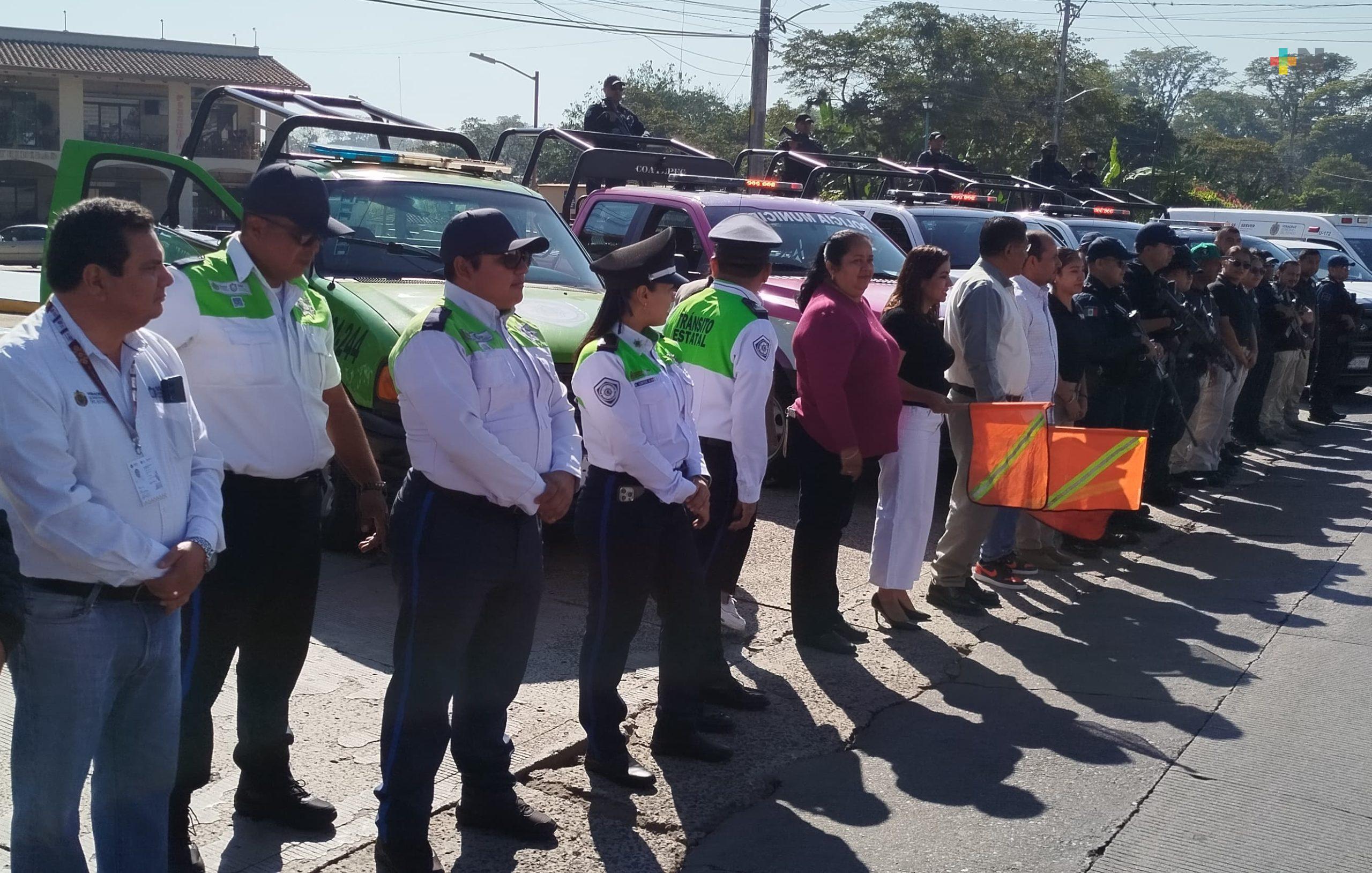 Alcalde de Coatepec da banderazo de inicio el operativo navideño