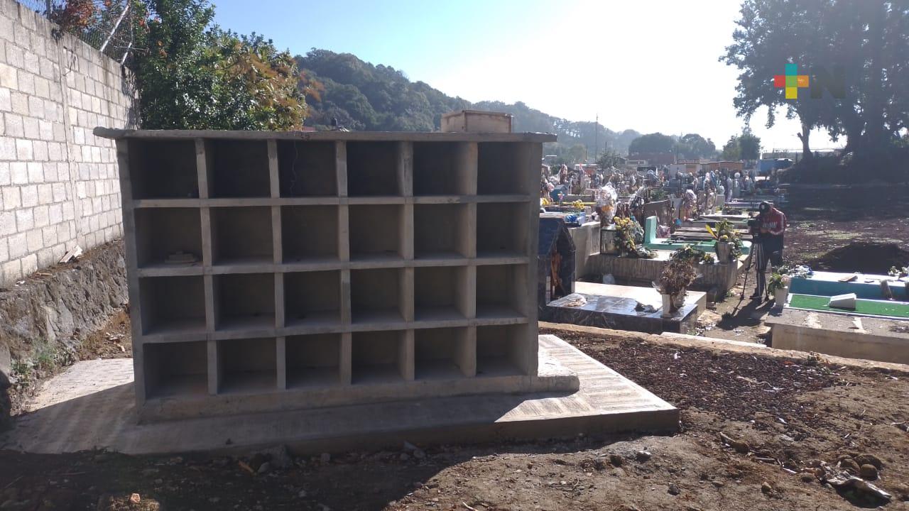 Ayuntamiento de Banderilla inicia construcción de columbario en panteón municipal