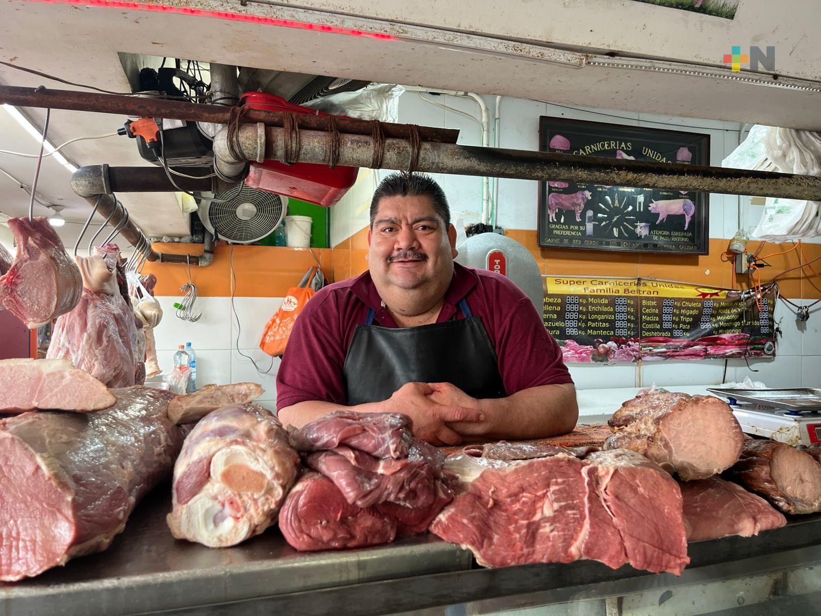 Pollo y cerdo las opciones más económicas durante esta época