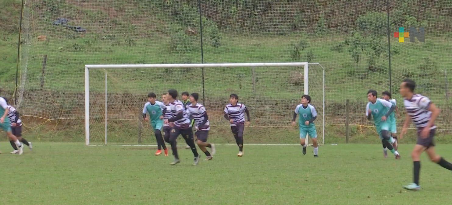 Academia del Rosario de futbol tiene nuevo preparador físico