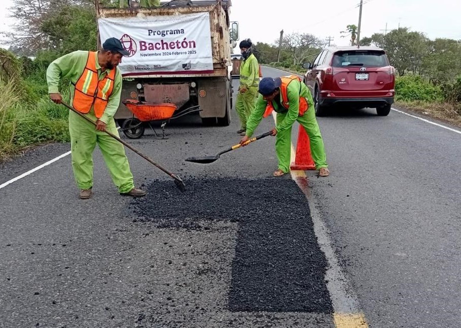 Bachetón avanza en Veracruz, van 17 mil 103 baches intervenidos en red carretera libre de peaje
