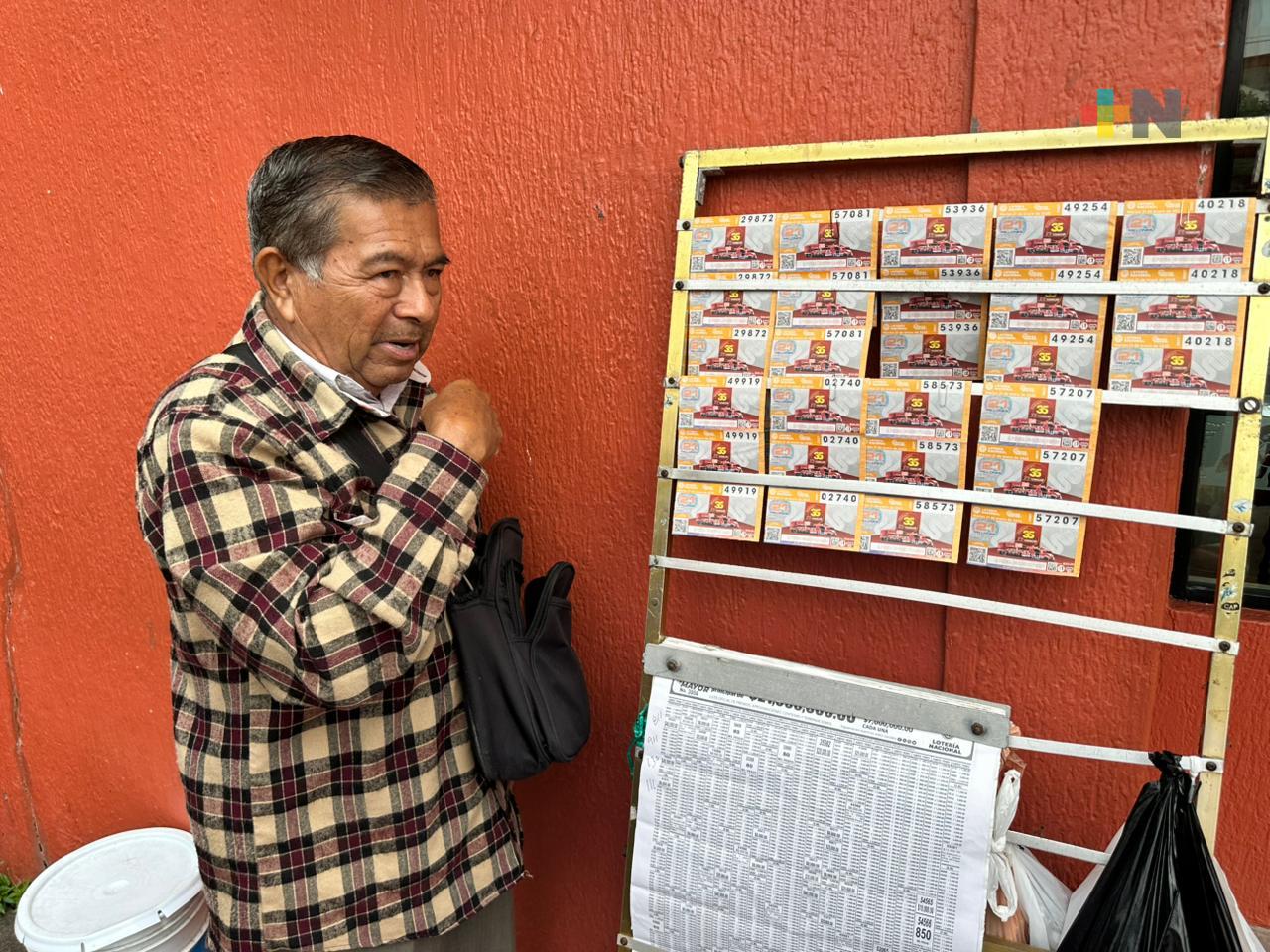 Crece demanda de billetes de lotería en Coatzacoalcos