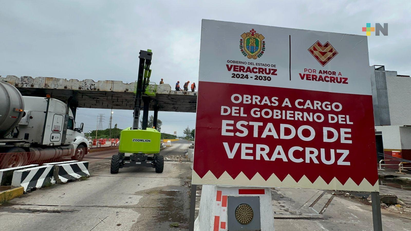 Gobernadora Rocío Nahle supervisa demolición de excaseta del puente Coatzacoalcos I