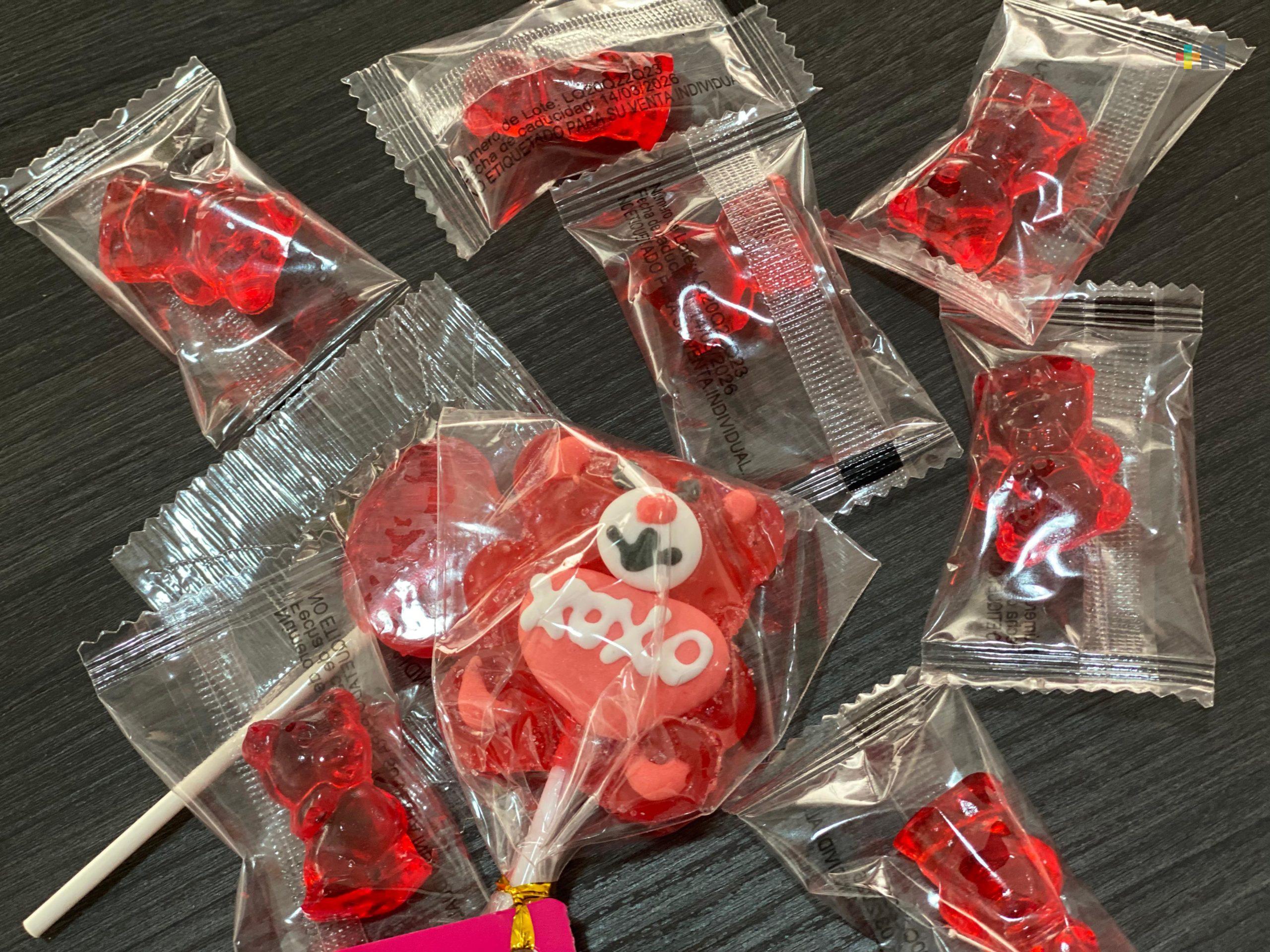 Por cercanía del Día del Amor y la Amistad recomiendan evitar productos con colorante rojo 3