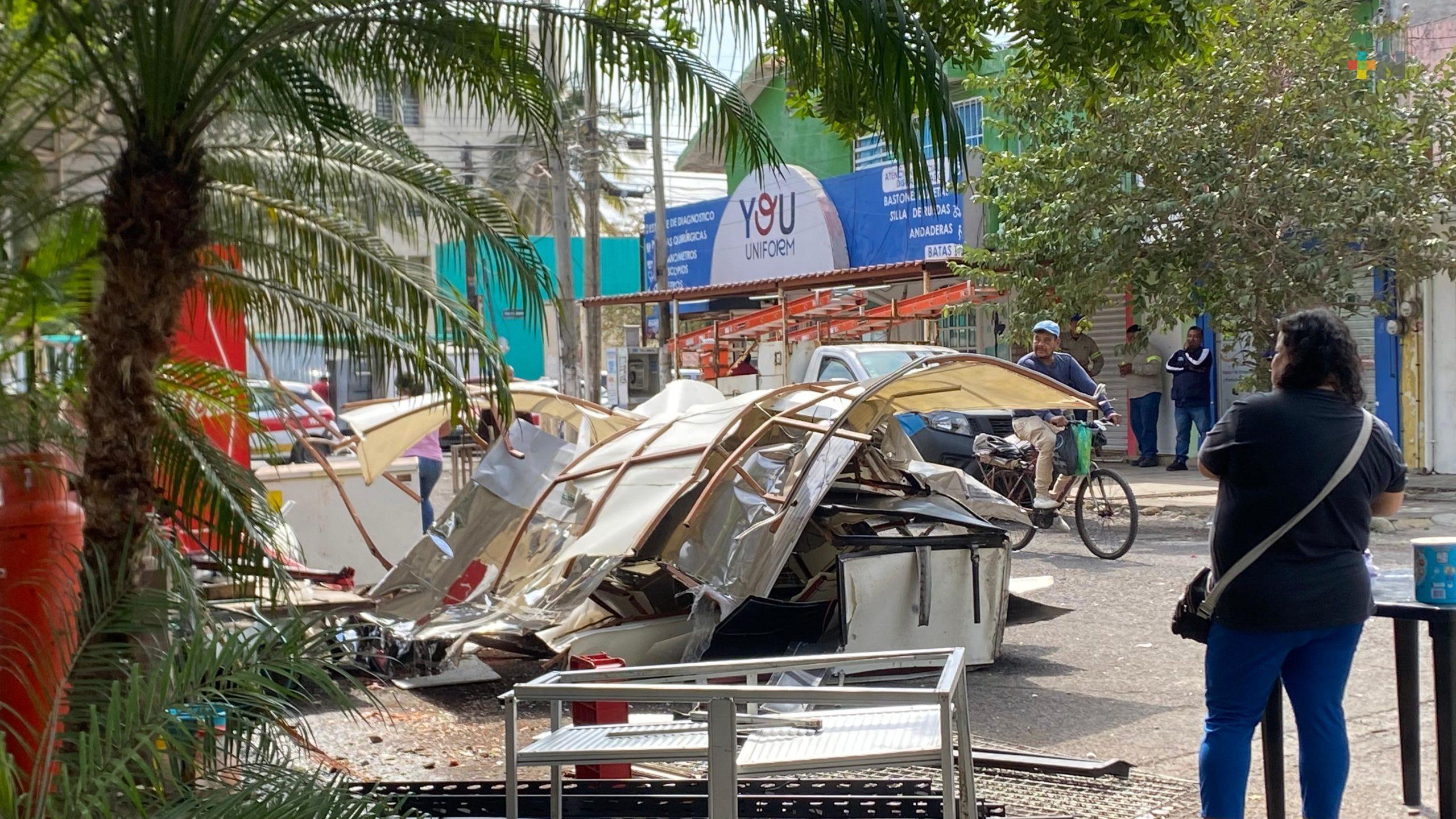 Explosión por acumulación de gas deja negocio completamente destruido