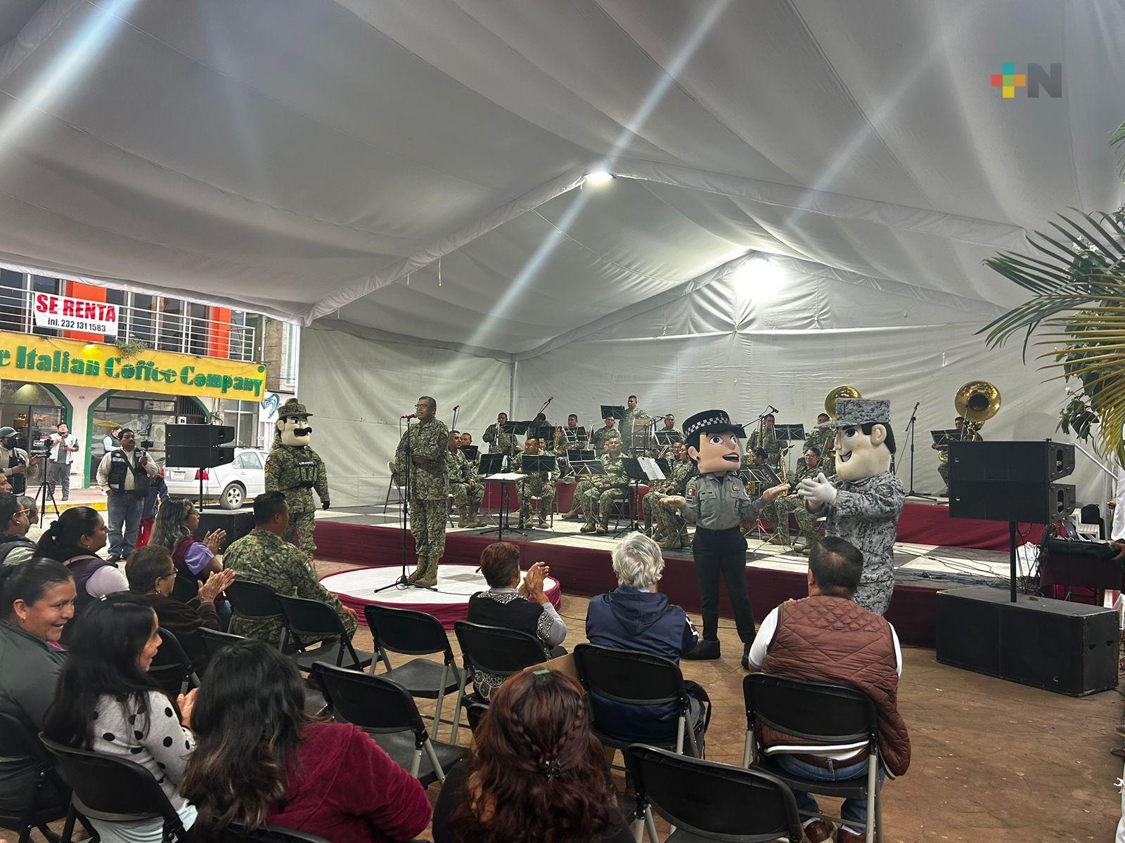 Con actividades recreativas y culturales, ejército promueve lazos con Martínez de la Torre