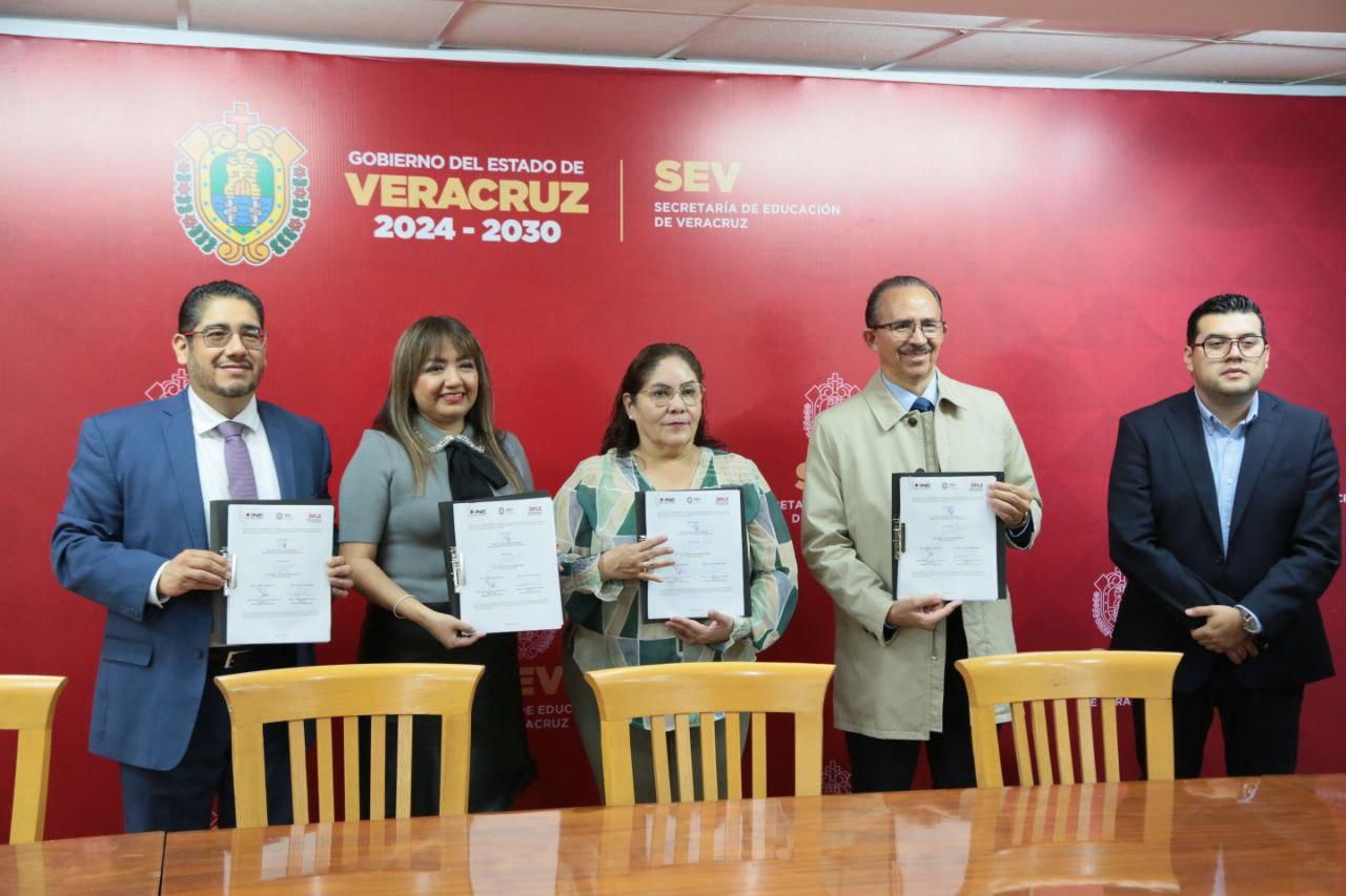 Firman convenio SEV, INE y OPLE para uso de escuelas en elecciones