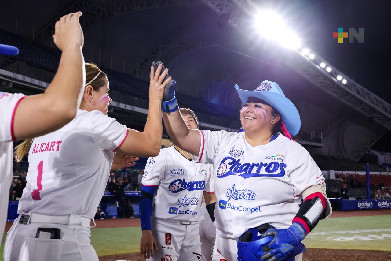 Charros barre a El Águila