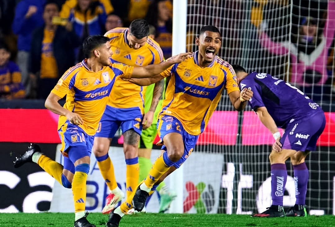 Triunfos de Tigres y San Luis en la Liga MX