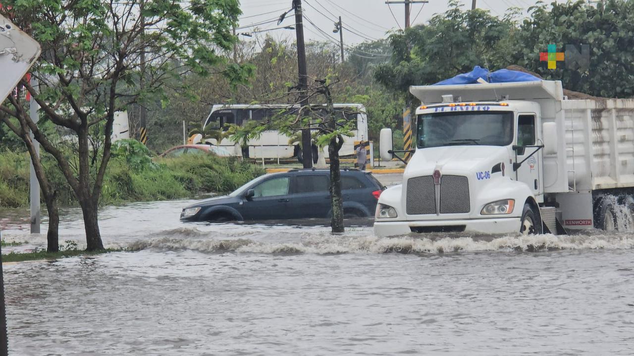 Inundación impide acceso a Poder Judicial y Cereso de Coatzacoalcos