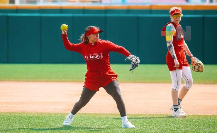 El Águila visita a Charros