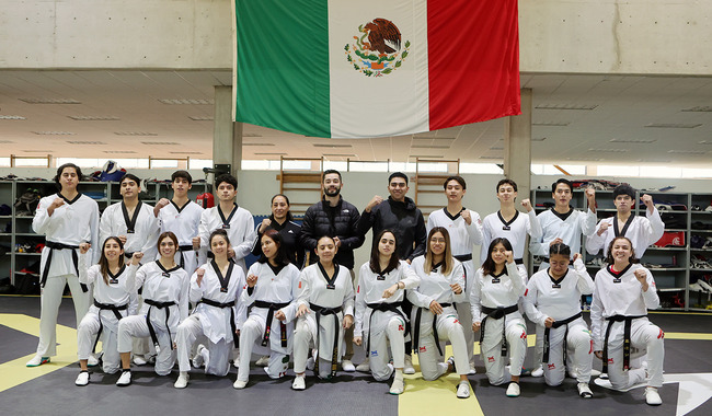 Nueva generación de taekwondoínes mexicanos concentrados en el CNAR