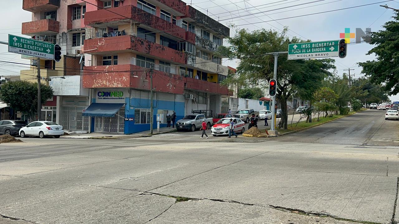 Conductores señalan faltas ortográficas en señalética de Coatza