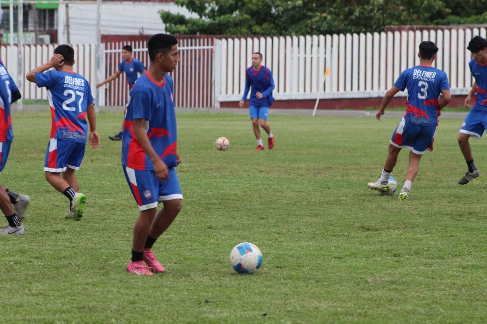 Delfines de Coatzacoalcos listos para la Copa Conecta de Futbol