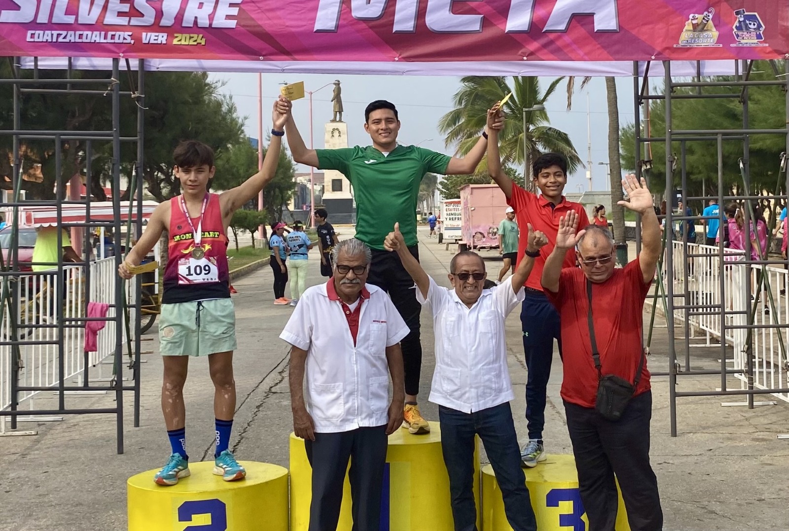 Todo un éxito el octava edición de la carrera San Silvestre de Coatzacoalcos