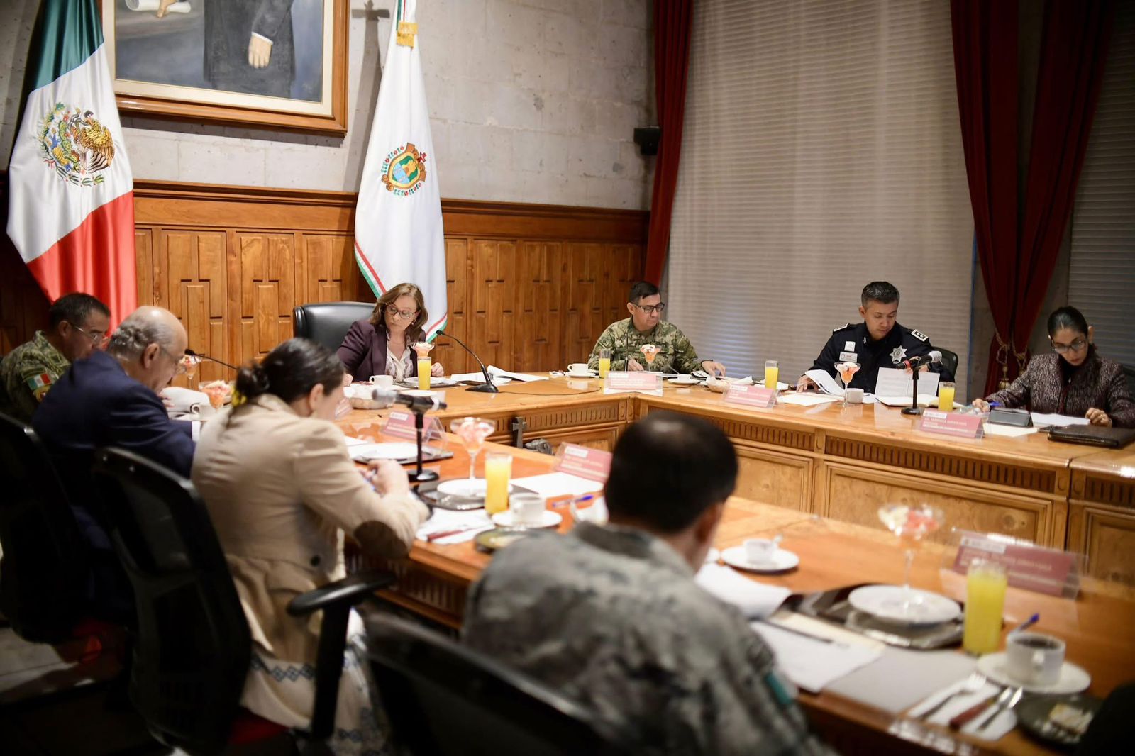 Mesa de Seguridad encabezada por la Gobernadora Rocío Nahle en Palacio de Gobierno