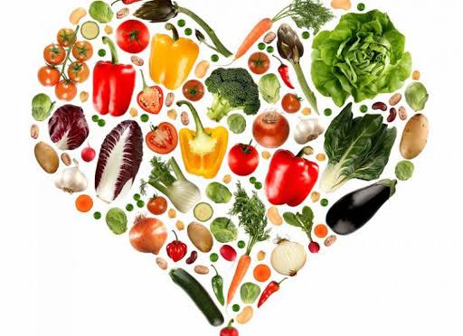 Nutrición escolar: ofrecer frutas y platillos tradicionales, en vez de alimentos procesados
