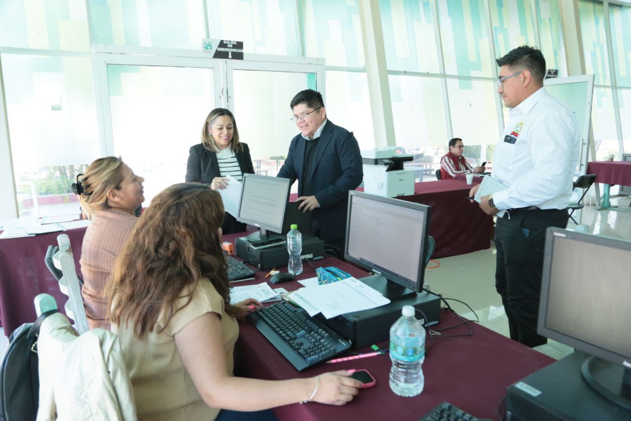 SEV presenta libro para promover una cultura de protección digital